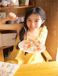 石野容子
